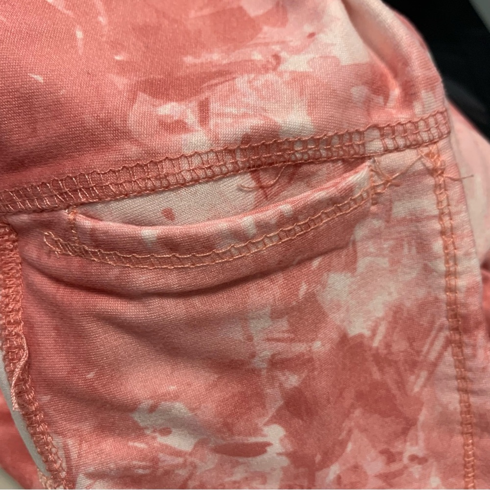 Pink Patterned Leggings - Picture 6 of 12